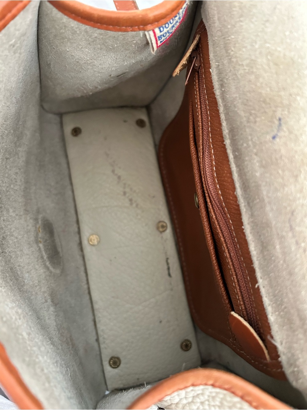 90’s Vintage Dooney and Burke | All Weather Leather Essex Crossbody Bag | Cream - Picture 9 of 11